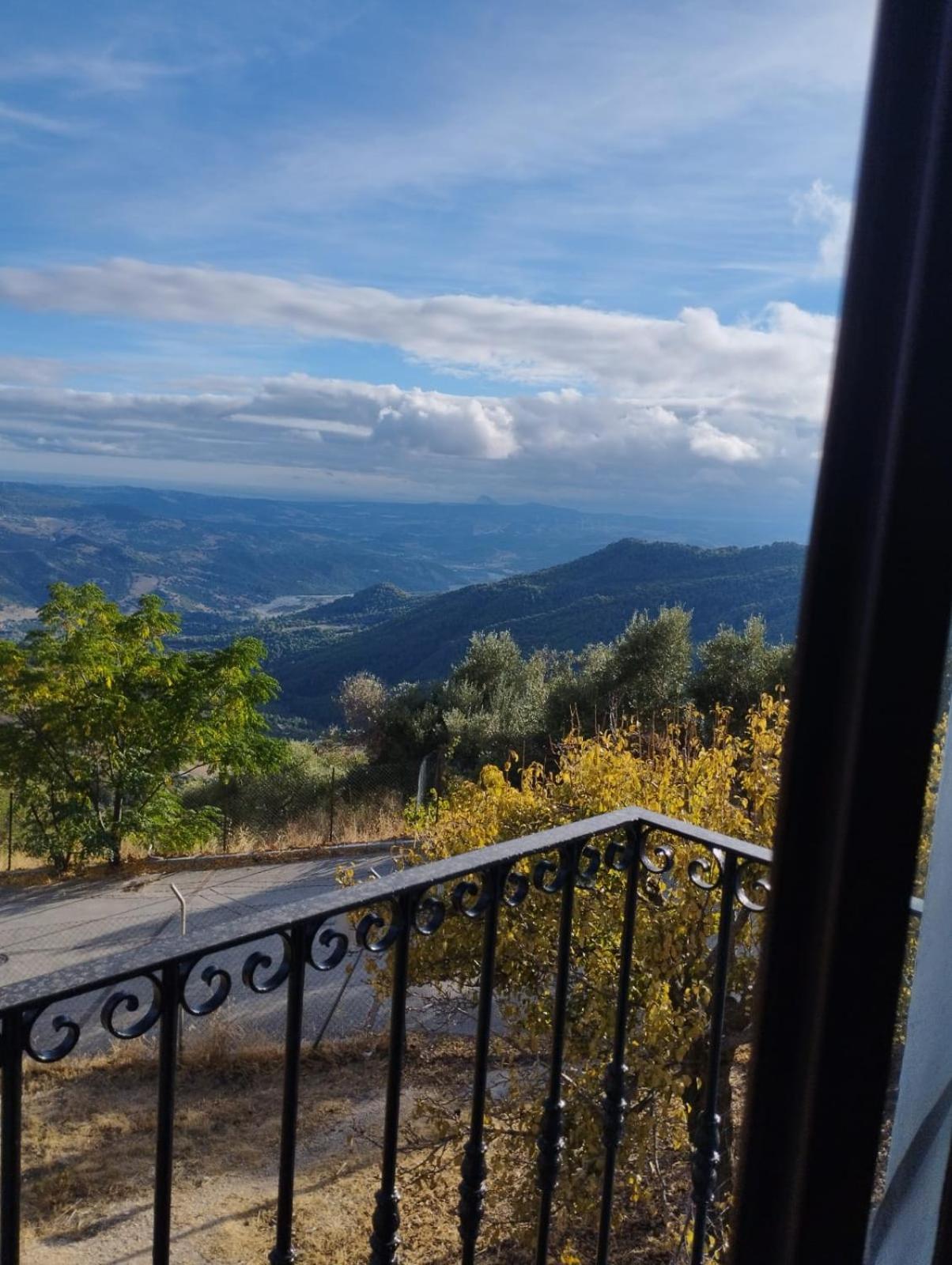 Hostal Brenaverde Gaucín Exteriér fotografie